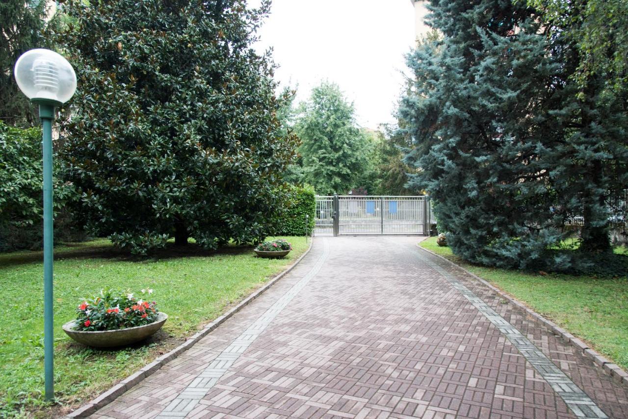 Youhosty - Delle Genziane 7 Daire Milano Dış mekan fotoğraf